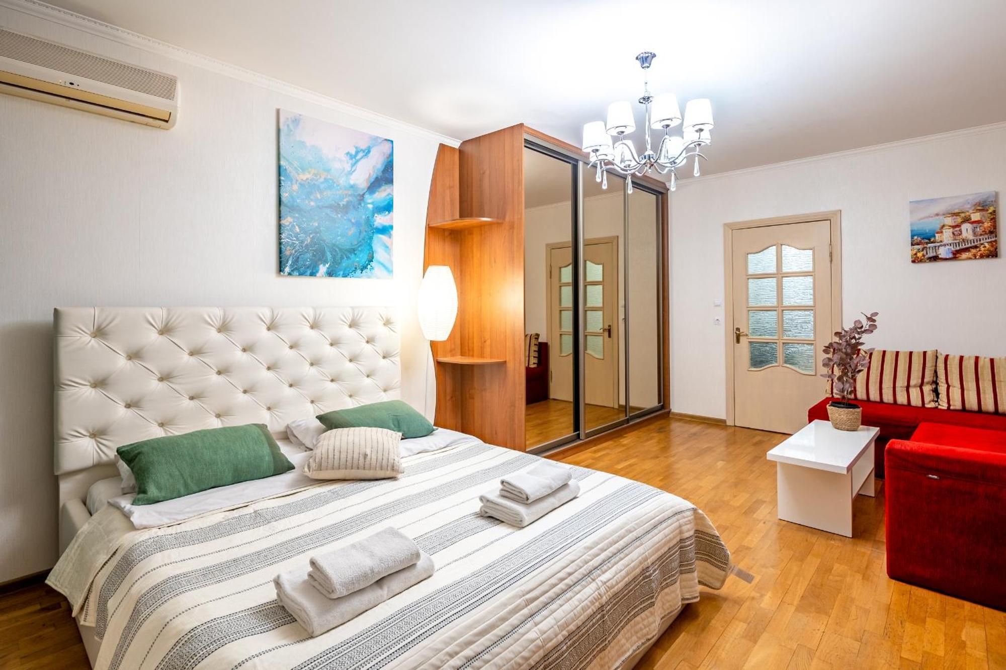 Just Another Comfy Apartment On The Main Squere. 2 Bedrooms, Own Heating, Ac Lviv Exterior foto